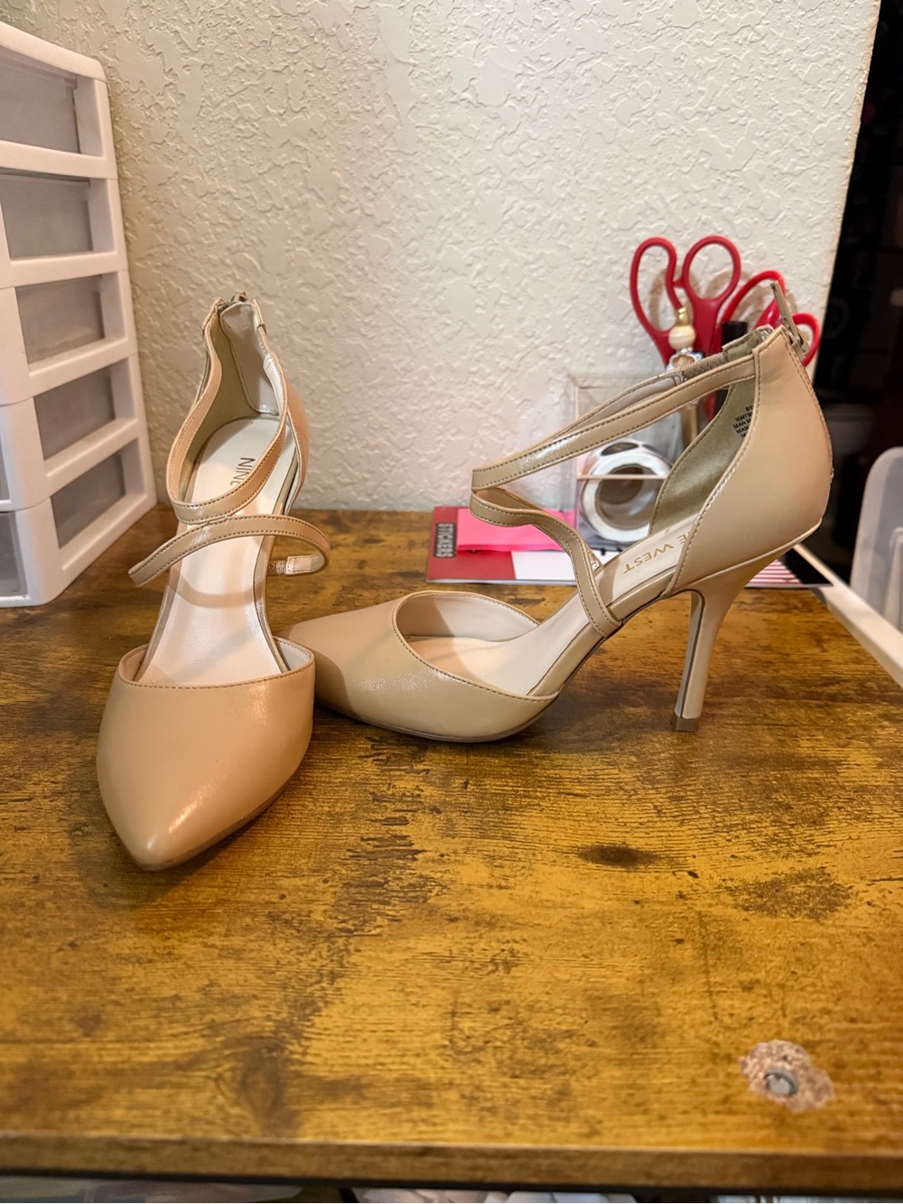 Women’s Nine West strappy heels